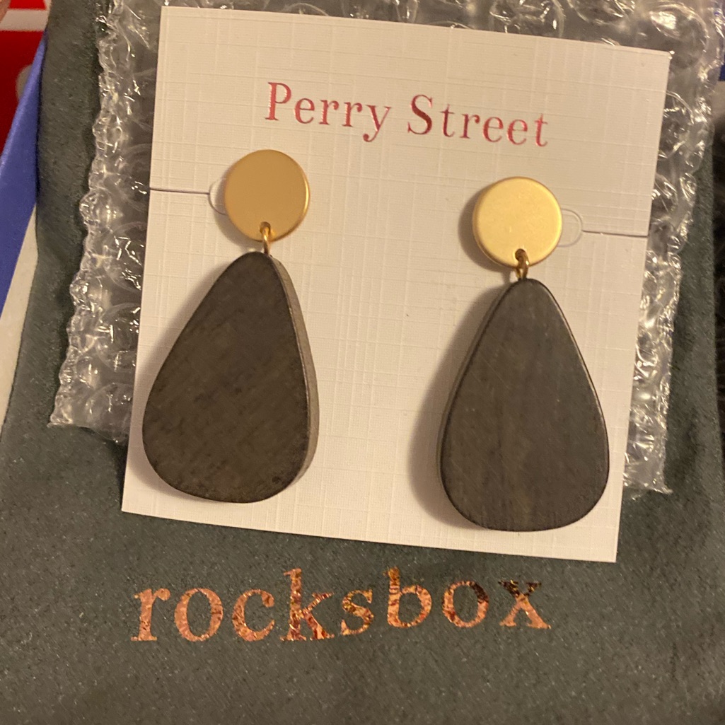 1 Pair Of Earrings!